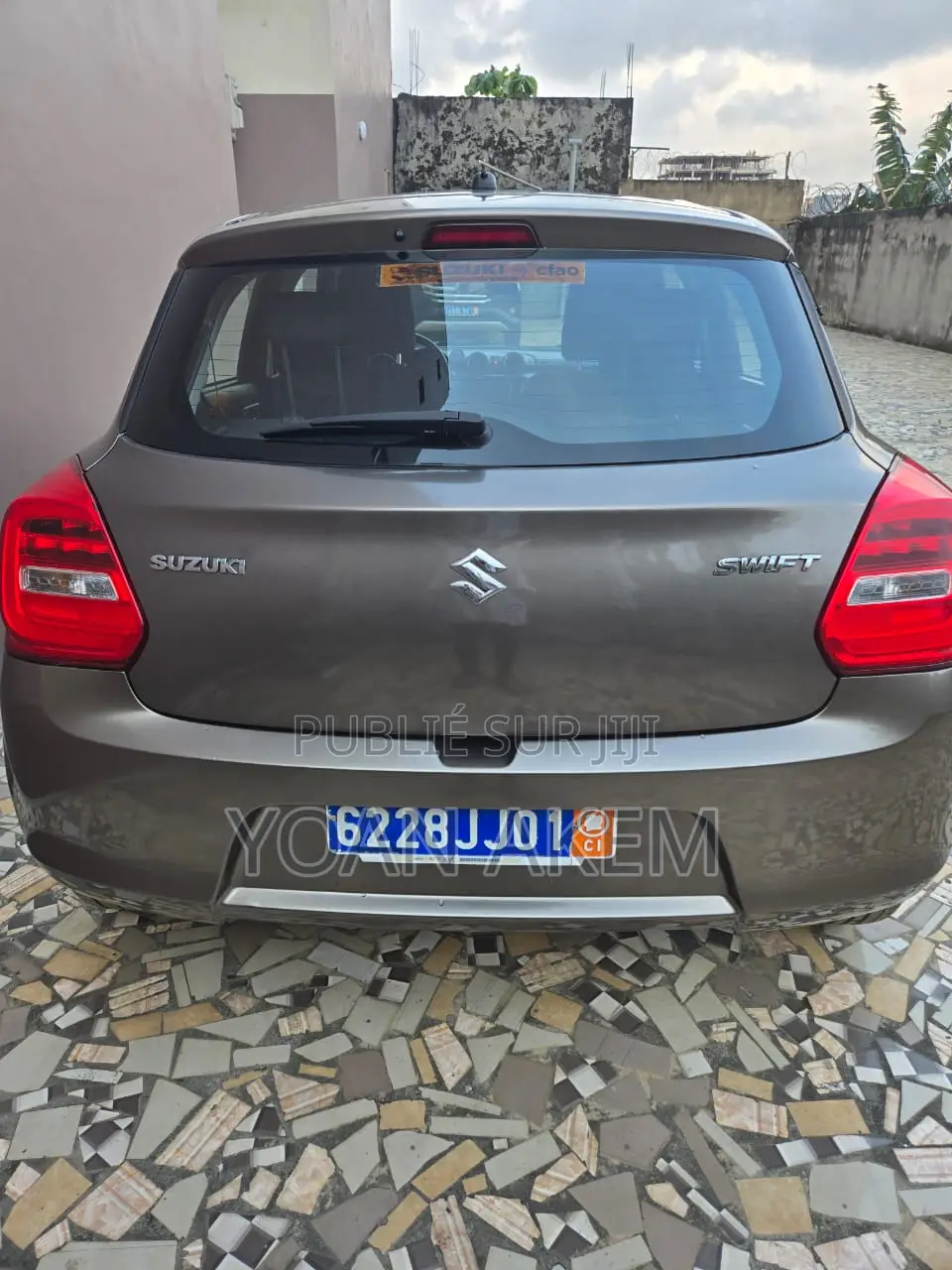 Suzuki Swift 2018 Gris