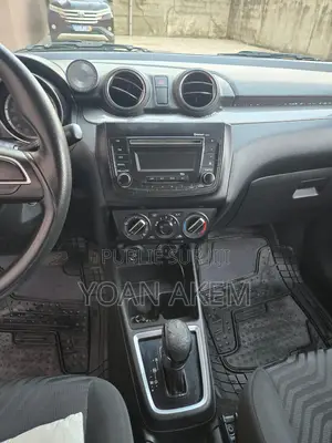 Suzuki Swift 2018 Gris