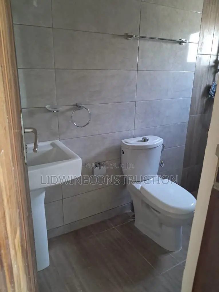 Meublé 3chbre Appartement dans Cocody à Vendre