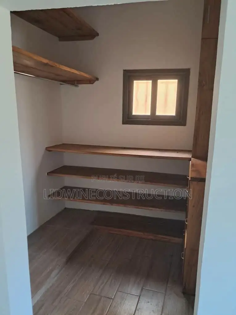 Meublé 3chbre Appartement dans Cocody à Vendre
