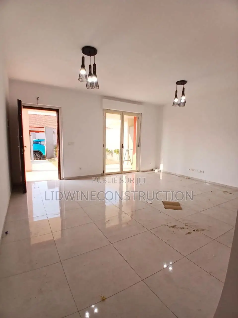 Meublé 3chbre Appartement dans Cocody à Vendre