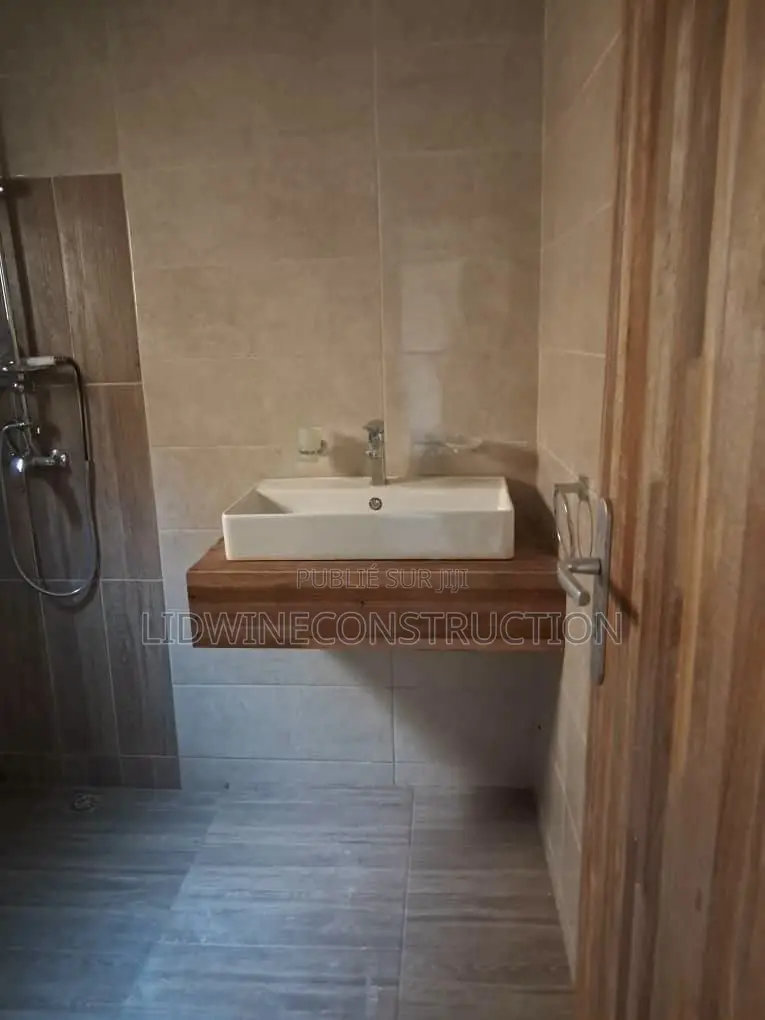 Meublé 3chbre Appartement dans Cocody à Vendre