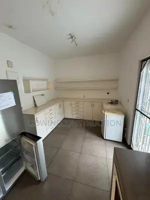 6chbre Appartement dans Cocody à Vendre