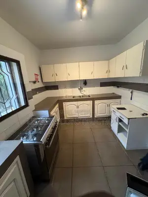 6chbre Appartement dans Cocody à Vendre