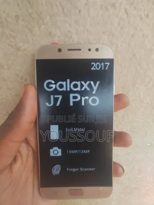 Nouveau Samsung Galaxy J7 Pro 64 GB Doré