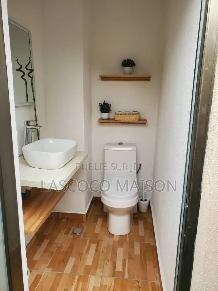 Meublé 1chbre Appartement dans Lascoco Maison, Cocody à Vendre
