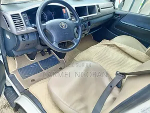 Toyota HiAce 2020 Beige