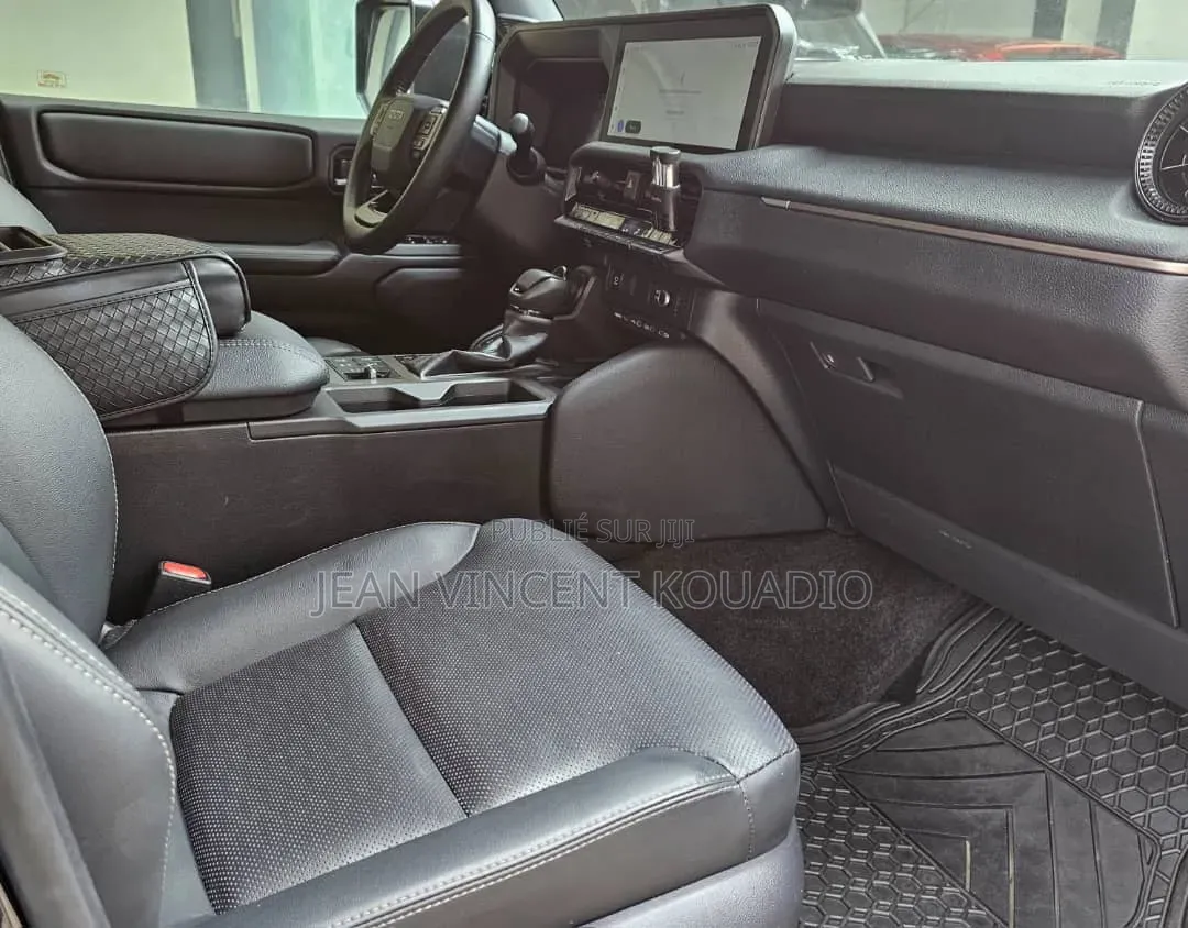 Toyota Land Cruiser Prado 2025 Noir