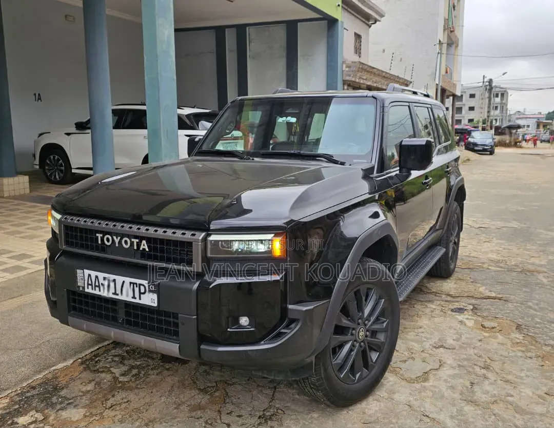 Toyota Land Cruiser Prado 2025 Noir