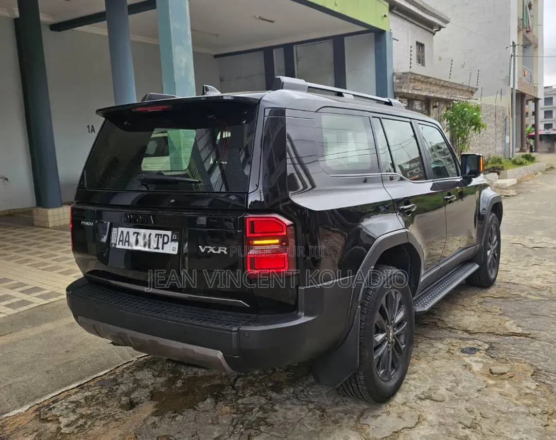 Toyota Land Cruiser Prado 2025 Noir