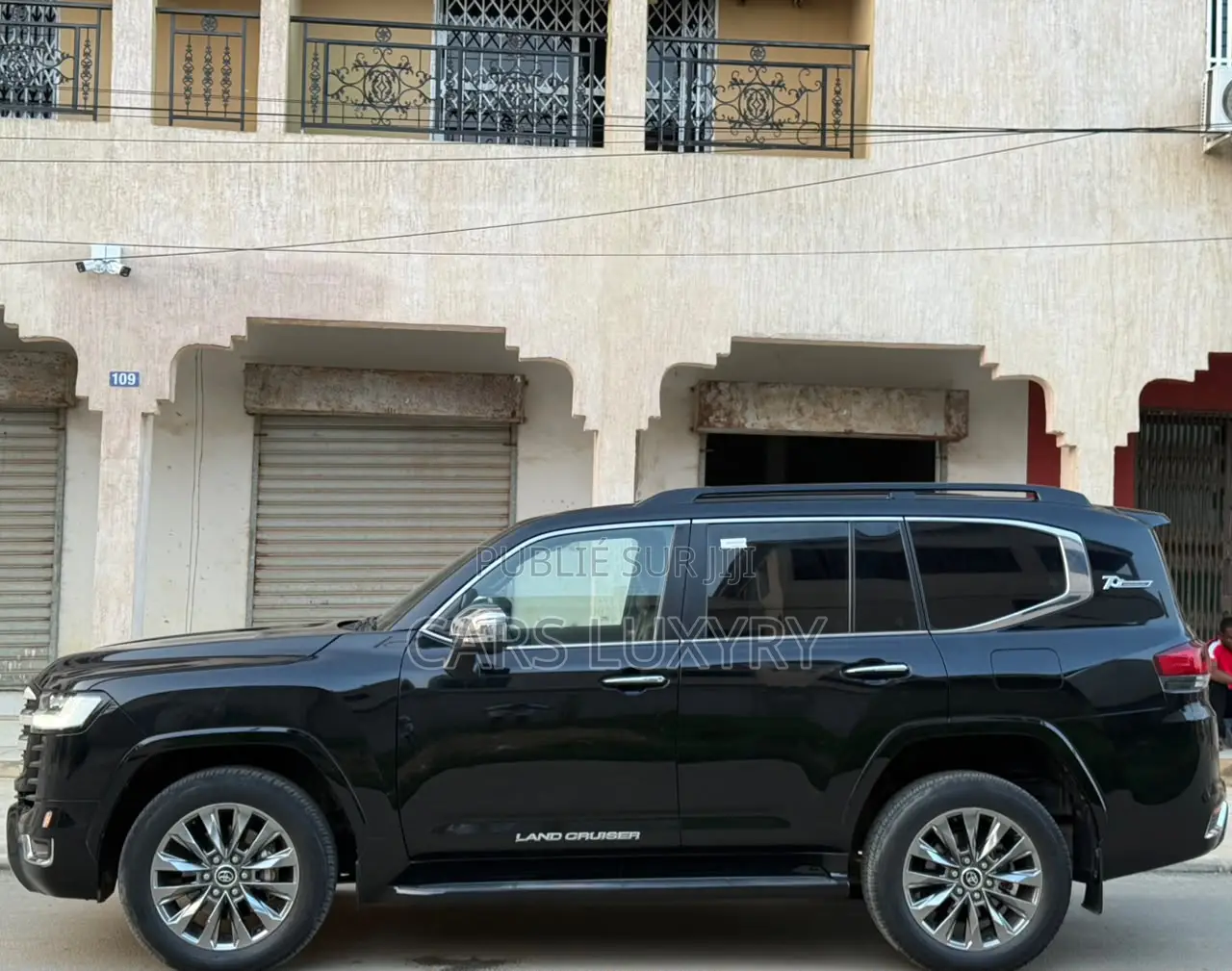 Toyota Land Cruiser LC300 2025 Noir