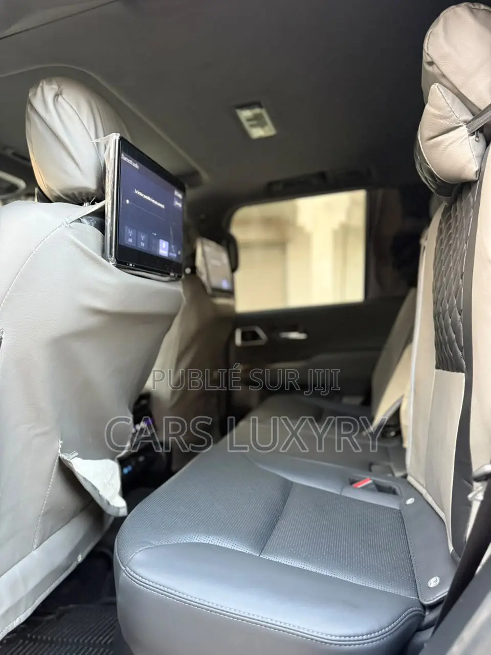 Toyota Land Cruiser LC300 2025 Noir