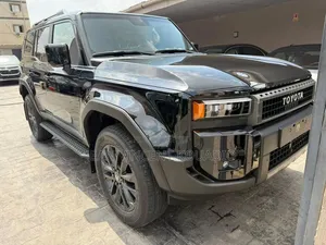 Nouveau Toyota Land Cruiser Prado 2026 Noir