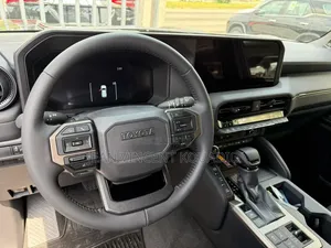 Nouveau Toyota Land Cruiser Prado 2026 Noir