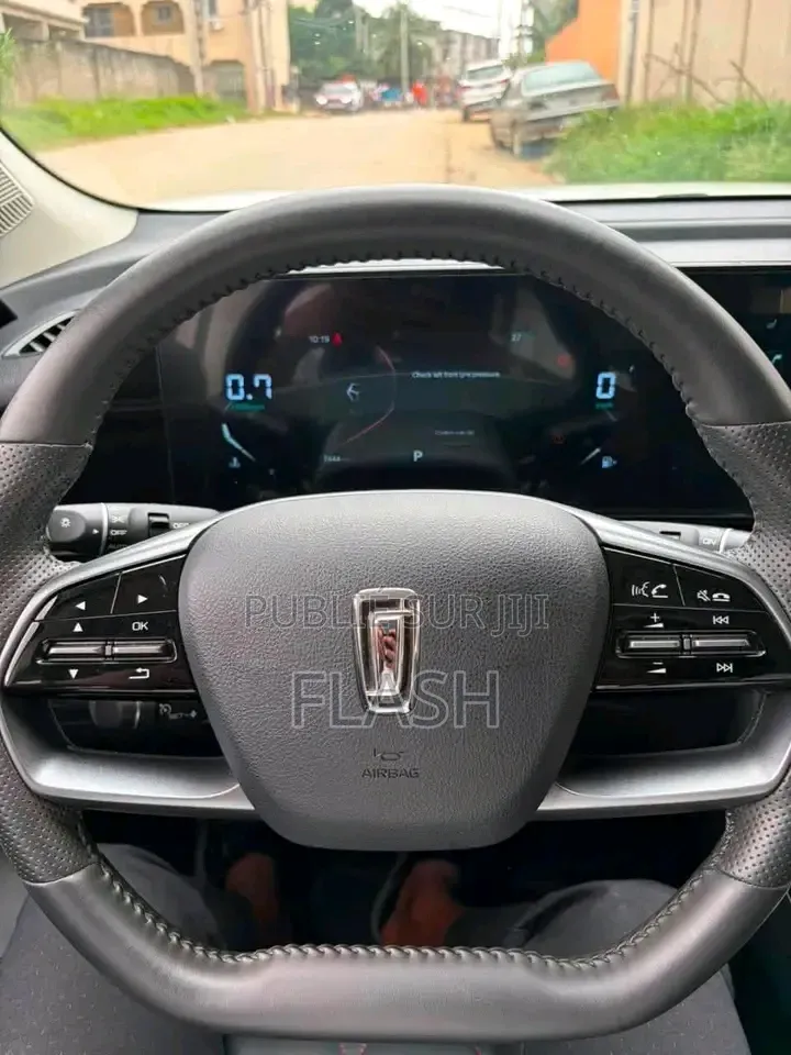 Bestune T77 1.2 FWD 2022 Blanc