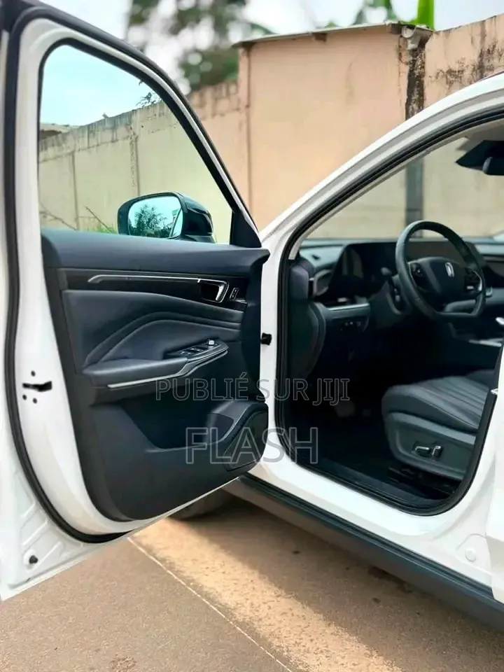 Bestune T77 1.2 FWD 2022 Blanc