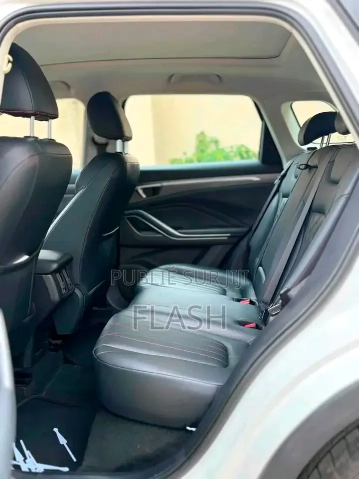 Bestune T77 1.2 FWD 2022 Blanc