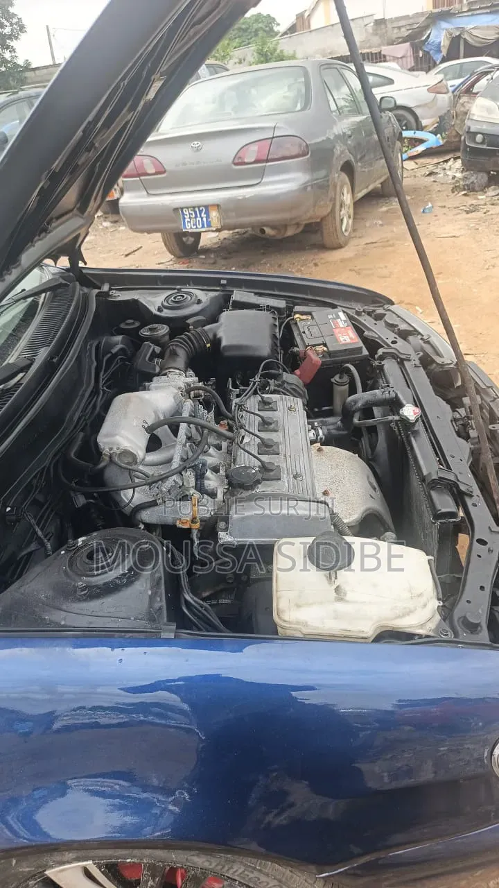 Toyota Corolla 2005 Bleu