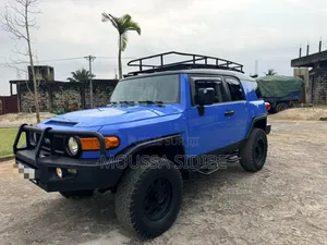 Toyota FJ Cruiser 2011 Bleu