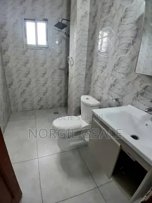 4chbre Villa dans Avec Norco, Deux Plateaux à Louer