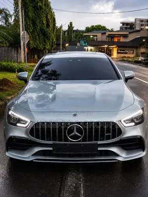 Mercedes-Benz AMG GT GT 43 4MATIC+ (4 dr) 2021 Gris