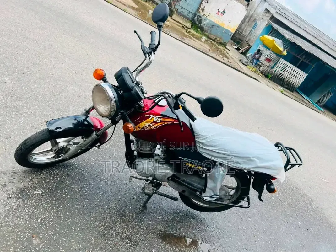Nouveau TVS HLX 125 2024 Rouge