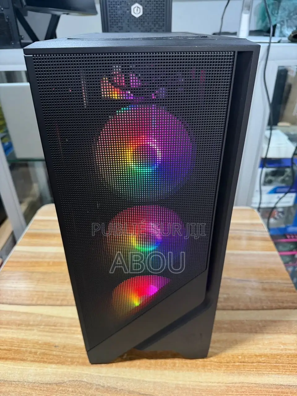 Nouveau Ordinateur de bureau Gigabyte Autre 16GB AMD Ryzen 7 SSD 512GB
