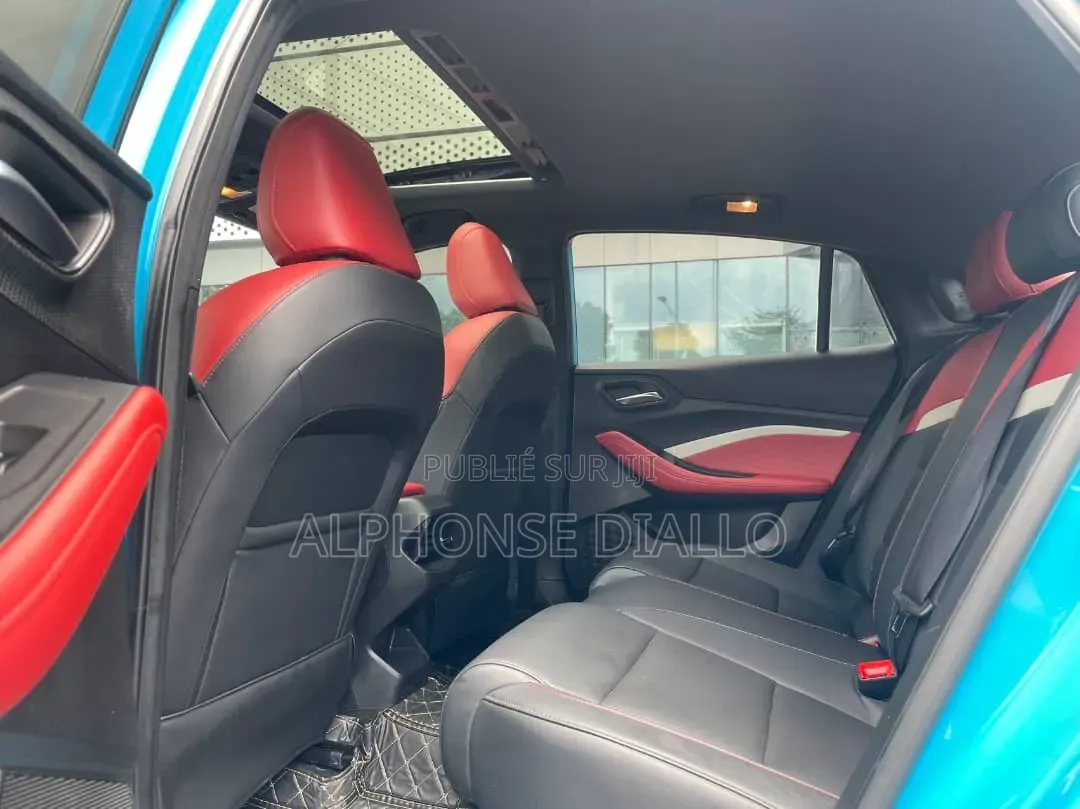 MG MG5 180DVVT CVT Luxury 2022 Bleu