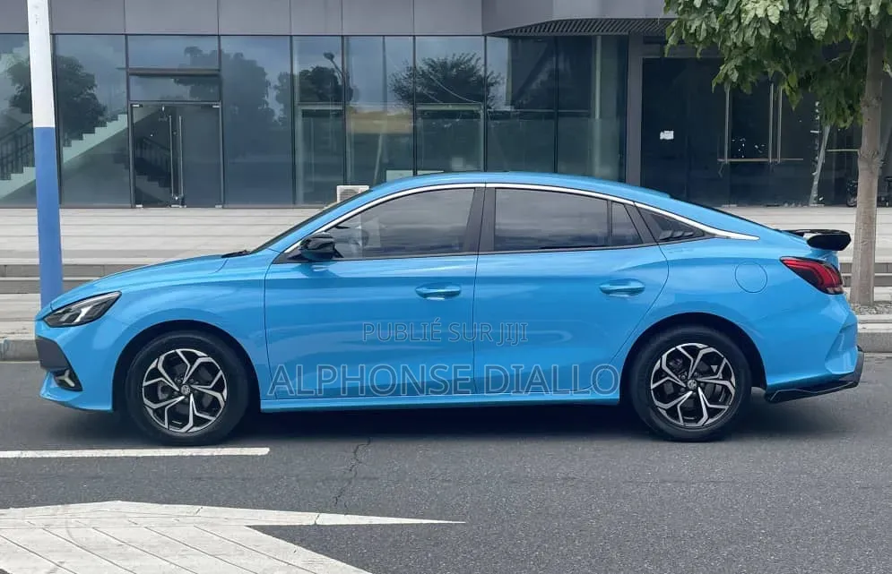 MG MG5 180DVVT CVT Luxury 2022 Bleu