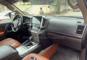 Toyota Land Cruiser 2011 Noir