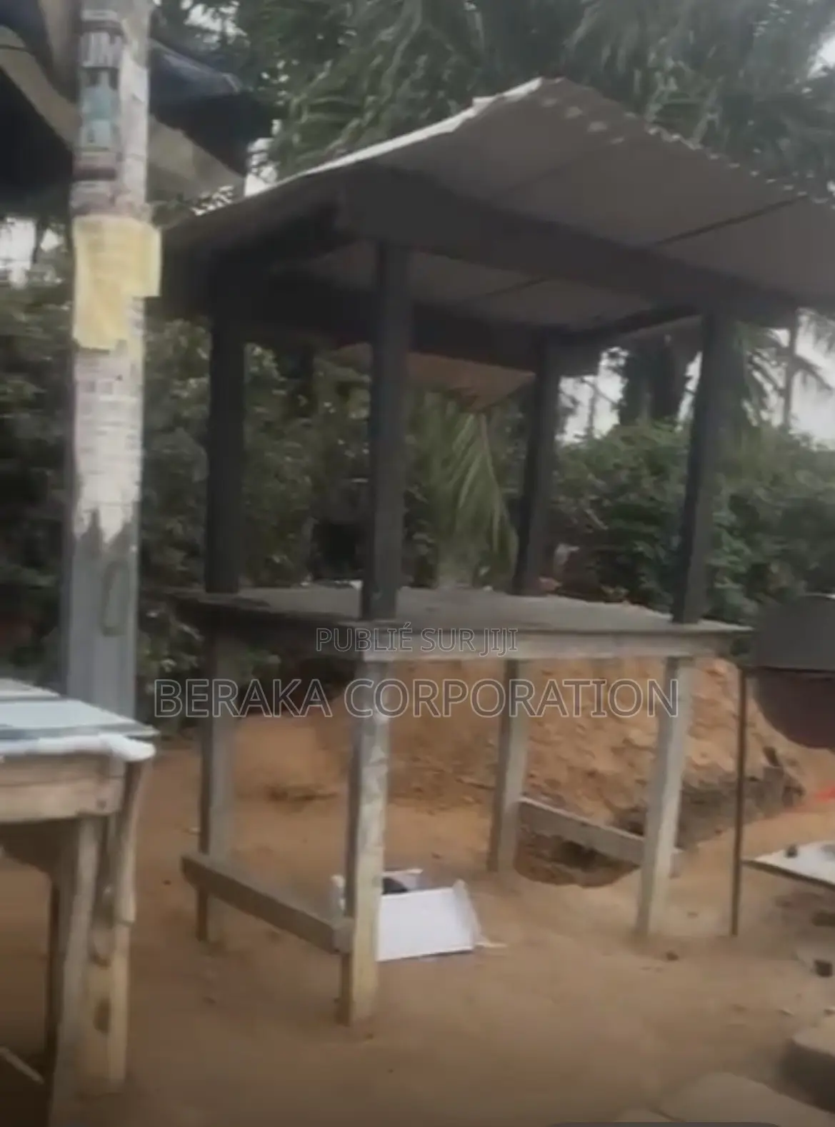 Bail À Abatta Village – Emplacement Stratégique en Bordure De Voie P