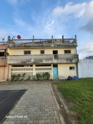 7chbre Duplex dans Beraka Corporation, Cocody à Vendre
