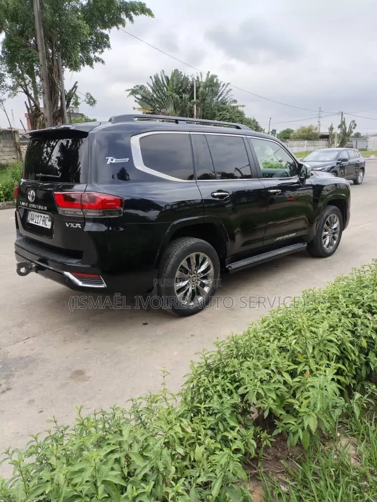 Toyota Land Cruiser 2025 Noir