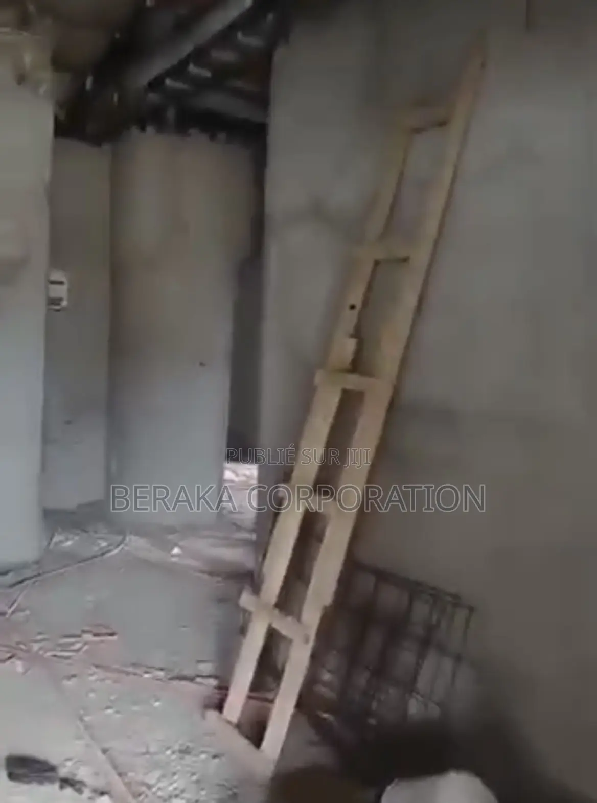 5chbre Villa dans Beraka Corporation, Songon à Vendre