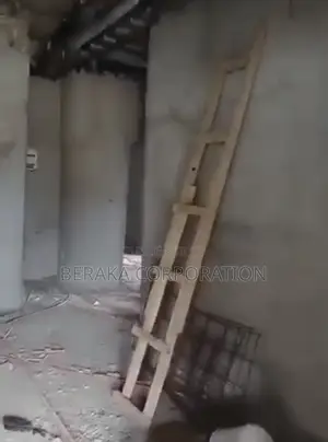 5chbre Villa dans Beraka Corporation, Songon à Vendre