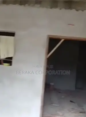 5chbre Villa dans Beraka Corporation, Songon à Vendre