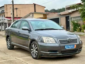 Toyota Avensis 2005 Gris