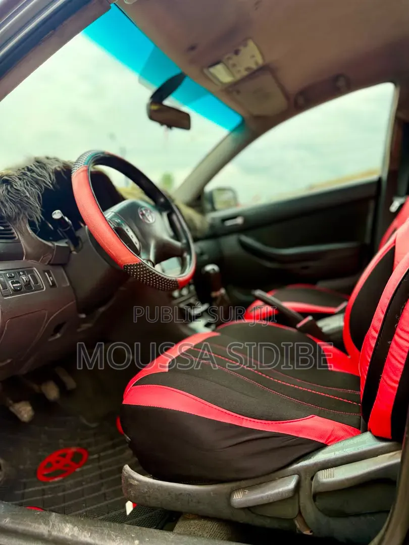 Toyota Avensis 2005 Gris