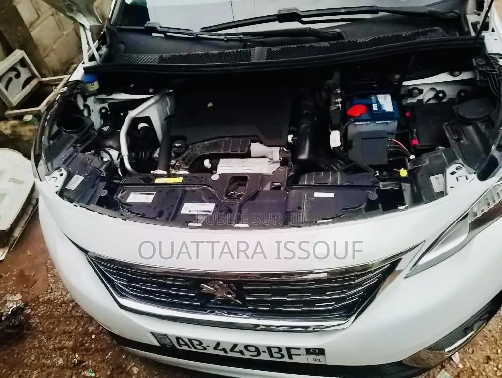 Peugeot 5008 1.2 PureTech 130 2021 Blanc