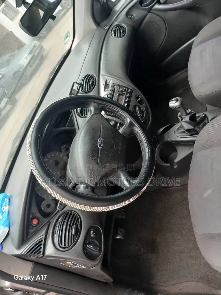 Ford Focus 2002 Gris