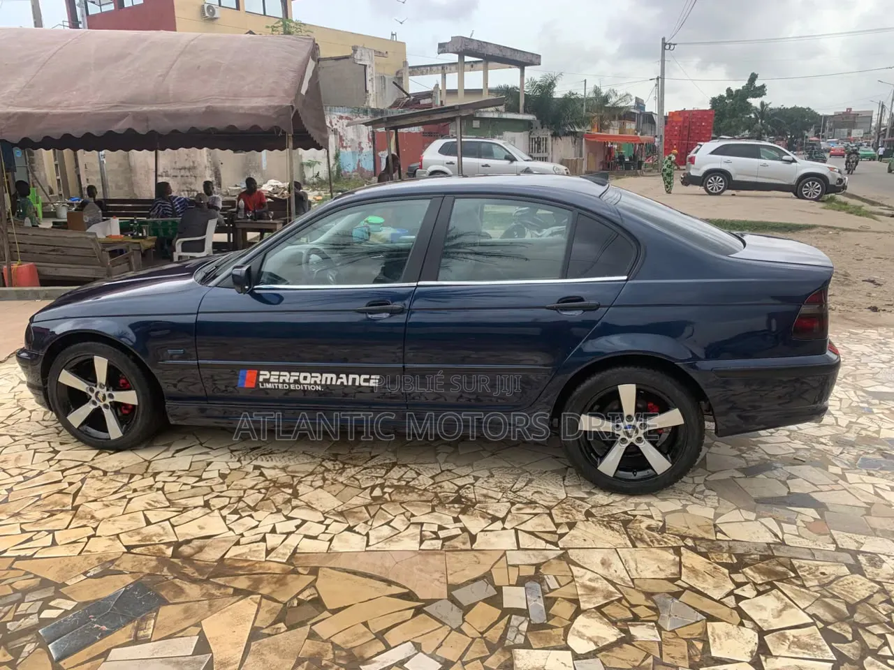 BMW 318i 2000 Bleu