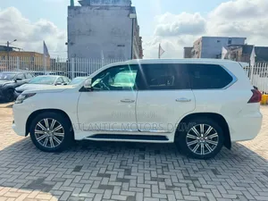 Lexus LX 2018 Blanc