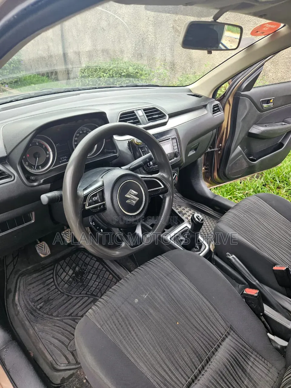 Suzuki Dzire 2024 Gris