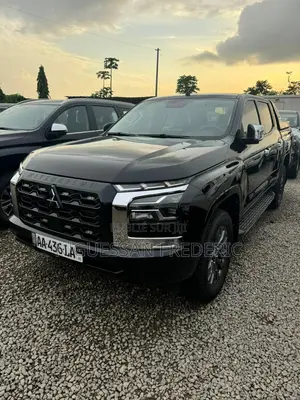 Nouveau Mitsubishi L200 2025 Noir