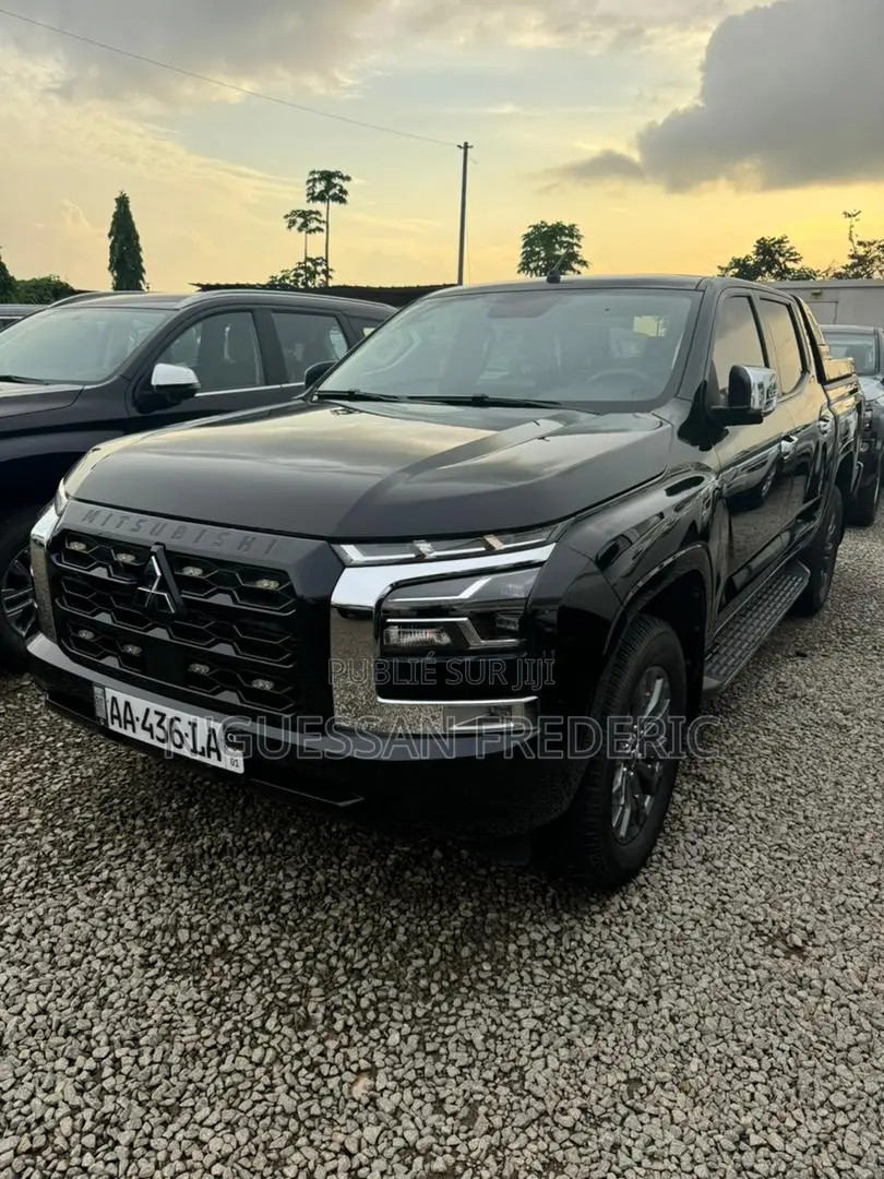 Nouveau Mitsubishi L200 2025 Noir