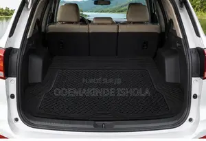 Tapis De Coffre De Voiture Est Disponible