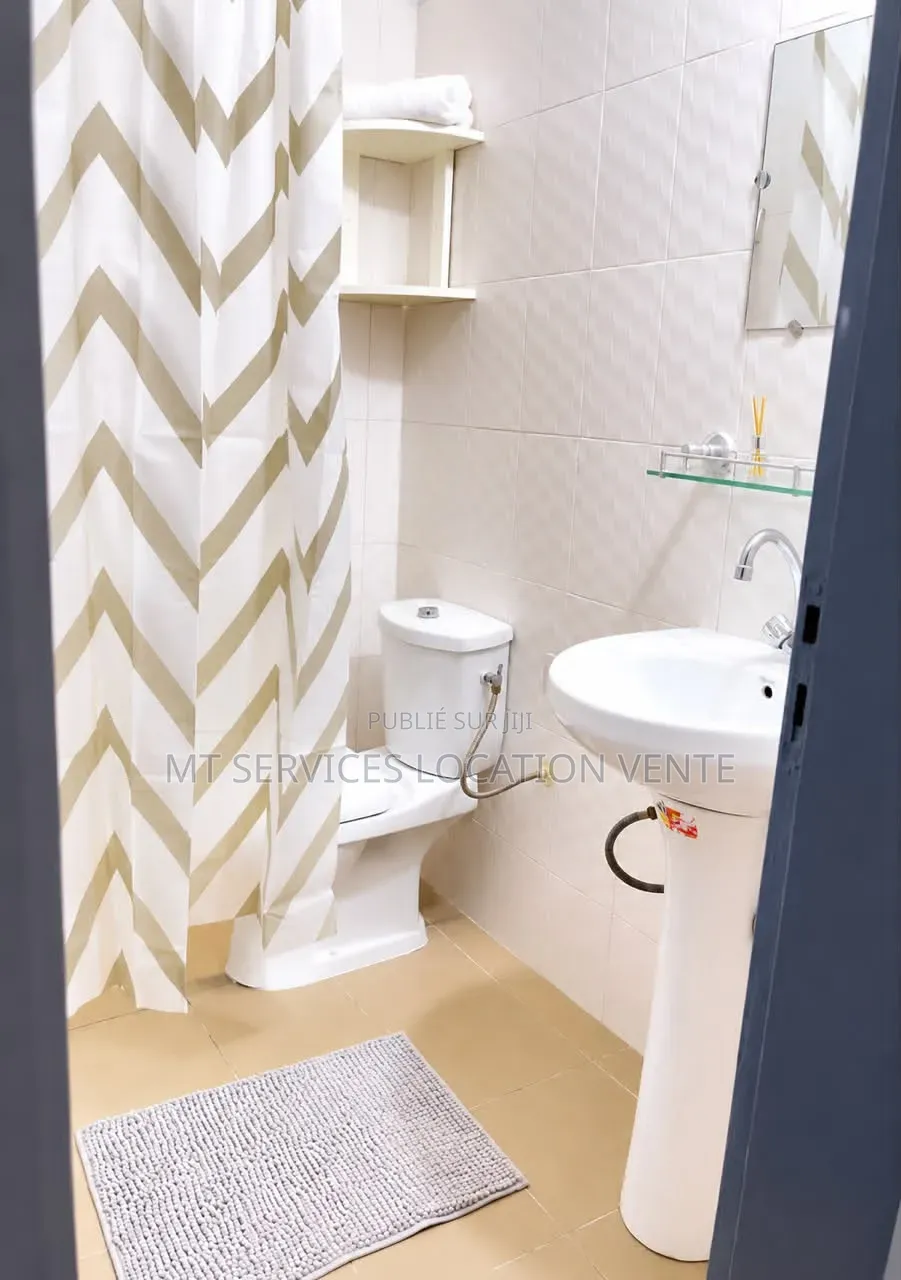 Meublé 1chbre Appartement dans Mt Services Location, Cocody à Louer