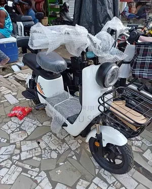 Moto Et Vélo Électrique