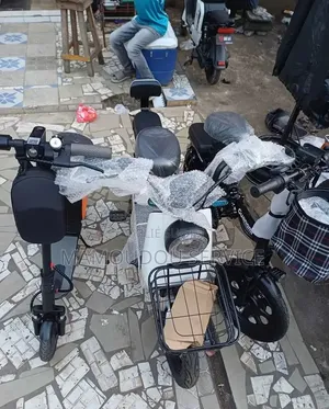 Moto Et Vélo Électrique