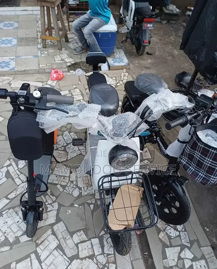 Moto Et Vélo Électrique